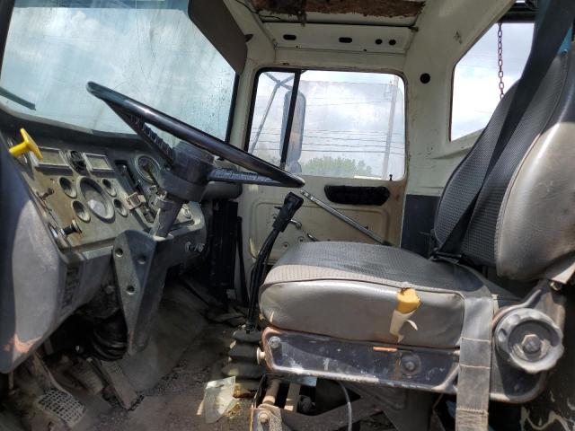 1FDZU82A0LVA17867 - 1990 FORD L-SERIES LT8000F WHITE photo 5