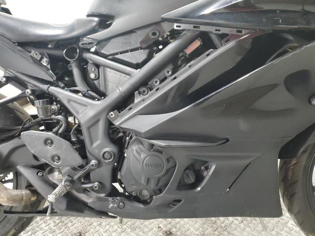 MH3RH18Y3MK004975 - 2021 YAMAHA YZFR3 A BLACK photo 5