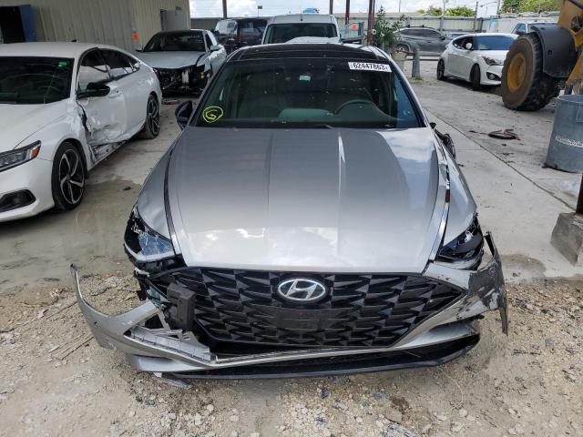 5NPEJ4J24NH138709 - 2022 HYUNDAI SONATA SEL PLUS SILVER photo 5