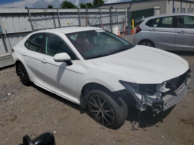 4T1T11AK7RU853951 - 2024 TOYOTA CAMRY SE NIGHT SHADE WHITE photo 4