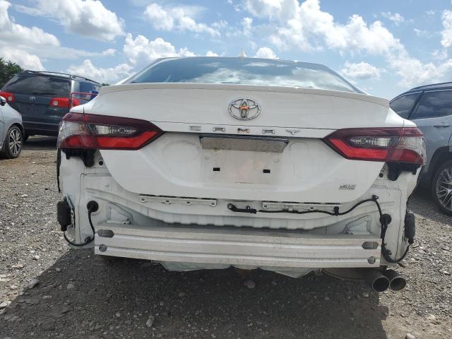 4T1T11AK7RU853951 - 2024 TOYOTA CAMRY SE NIGHT SHADE WHITE photo 6
