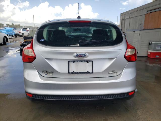 1FADP3K24DL321224 - 2013 FORD FOCUS SE SILVER photo 6