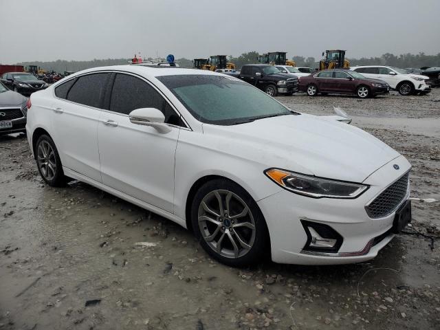 3FA6P0RU8KR138258 - 2019 FORD FUSION TITANIUM WHITE photo 4