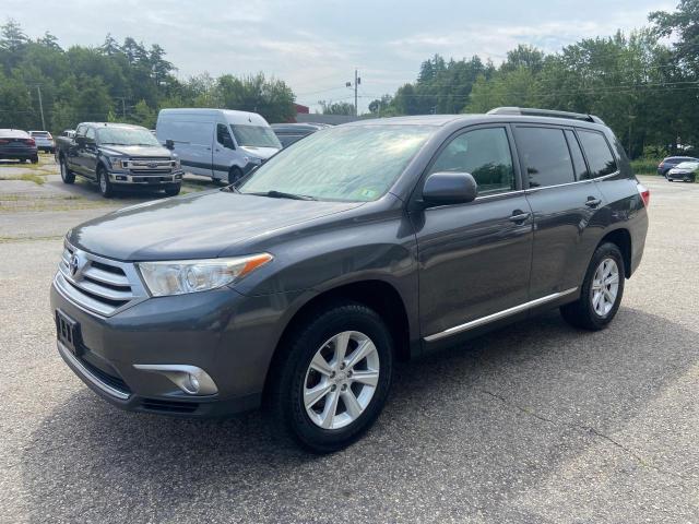 5TDBK3EH8CS151236 - 2012 TOYOTA HIGHLANDER BASE GRAY photo 3