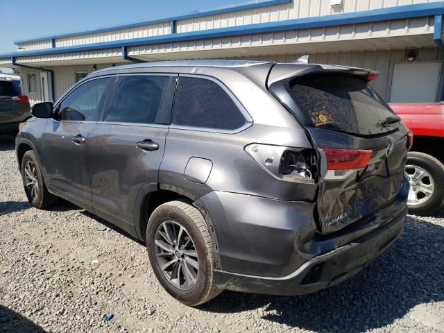 5TDKZRFH3KS566363 - 2019 TOYOTA HIGHLANDER SE GRAY photo 3