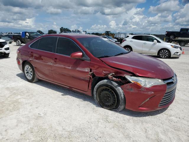 4T1BF1FK6HU784559 - 2017 TOYOTA CAMRY 4 LE RED photo 4