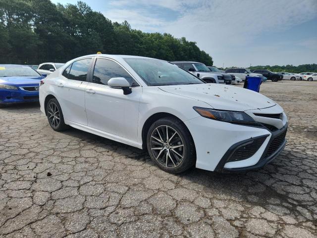 4T1G11AK2PU790143 - 2023 TOYOTA CAMRY SE NIGHT SHADE WHITE photo 4