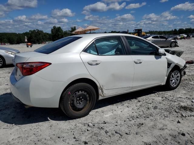 5YFBURHE2JP788658 - 2018 TOYOTA COROLLA L WHITE photo 3