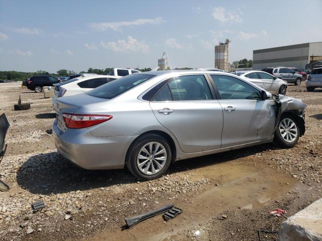 4T1BF1FK0FU486957 - 2015 TOYOTA CAMRY LE SILVER photo 3