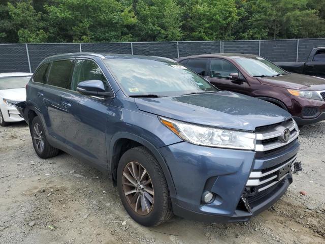 5TDJZRFH9KS980470 - 2019 TOYOTA HIGHLANDER SE BLUE photo 4