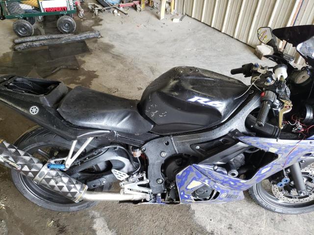 JYARJ06E34A012226 - 2004 YAMAHA YZFR6 L TWO TONE photo 5