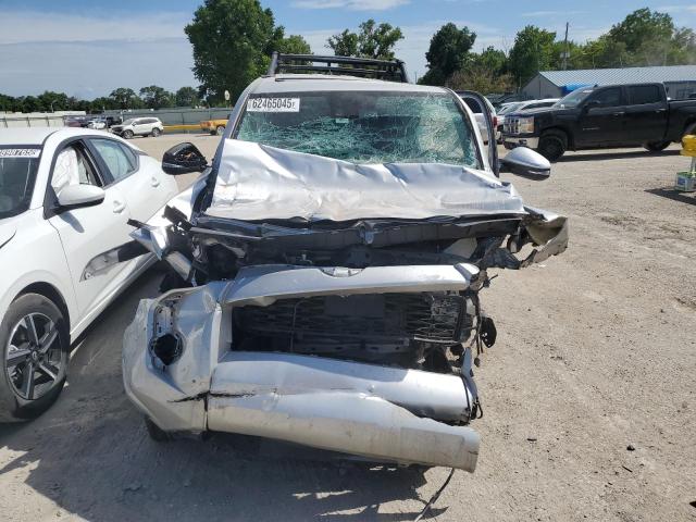 JTEFU5JR3N5270497 - 2022 TOYOTA 4RUNNER SR5 银色 照片 5