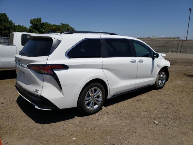 5TDDSKFC2PS083267 - 2023 TOYOTA SIENNA XSE WHITE photo 3