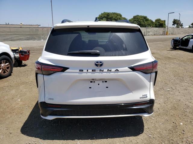 5TDDSKFC2PS083267 - 2023 TOYOTA SIENNA XSE WHITE photo 6