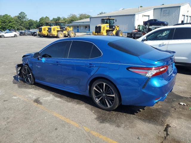 4T1B61HKXJU035024 - 2018 TOYOTA CAMRY XSE BLUE photo 2