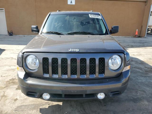 1C4NJPBA0GD670300 - 2016 JEEP PATRIOT SPORT GRAY photo 5