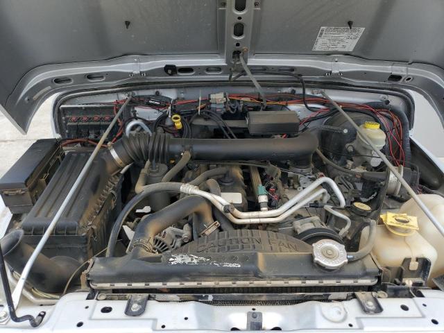 1J4FA39S55P353789 - 2005 JEEP WRANGLER X SILVER photo 11