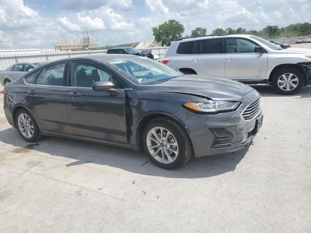 3FA6P0HD6KR214531 - 2019 FORD FUSION SE رمادي صورة 4