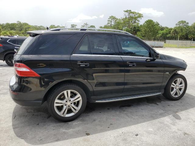 4JGDA5HB0CA032202 - 2012 MERCEDES-BENZ ML 350 4MATIC BLACK photo 3