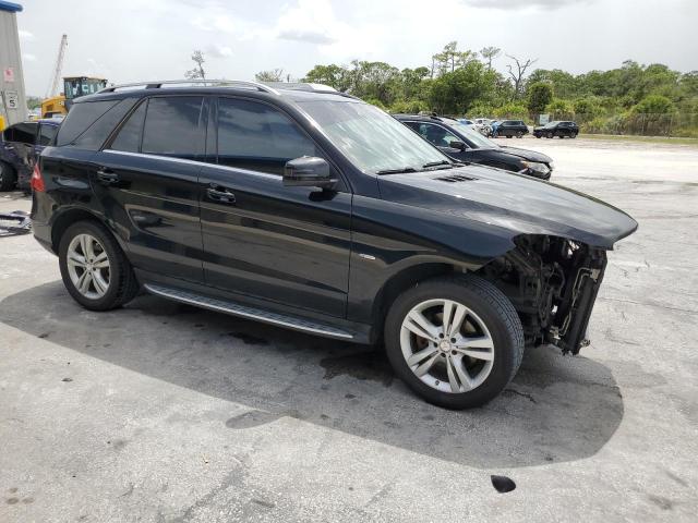 4JGDA5HB0CA032202 - 2012 MERCEDES-BENZ ML 350 4MATIC BLACK photo 4