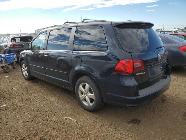 2V4RW3DG9BR669493 - 2011 VOLKSWAGEN ROUTAN SE BLUE photo 2