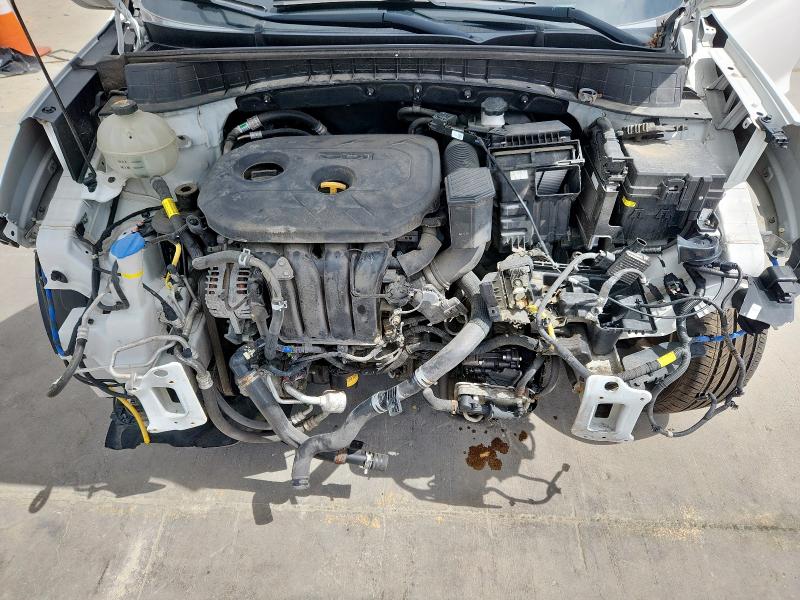 KM8J2CA47LU203669 - 2020 HYUNDAI TUCSON SE WHITE photo 12