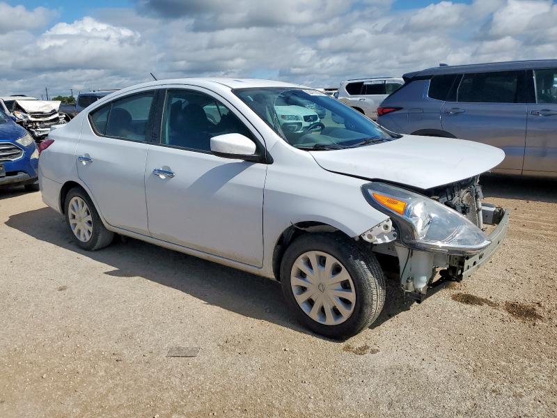 3N1CN7AP7KL869870 - 2019 NISSAN VERSA S 白色 照片 4