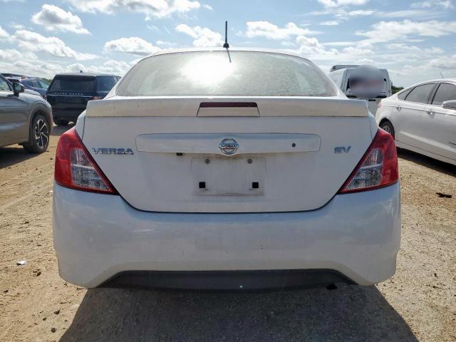 3N1CN7AP7KL869870 - 2019 NISSAN VERSA S 白色 照片 6