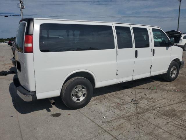 1GAZG1FG8C1103249 - 2012 CHEVROLET EXPRESS G3 LT WHITE photo 3