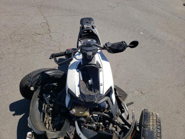 3JB2GEG4XKJ000330 - 2019 CAN-AM RYKER RALLY EDITION TWO TONE photo 5