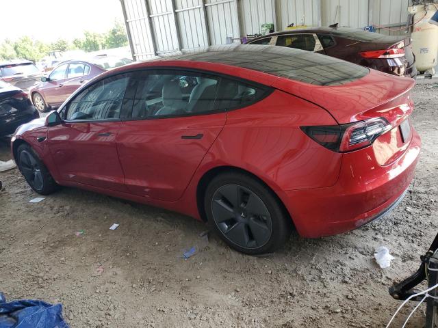 5YJ3E1EB7NF242436 - 2022 TESLA MODEL 3 Rot Foto 2