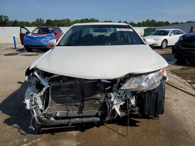 4T1BF1FK5DU666061 - 2013 TOYOTA CAMRY L WHITE photo 5