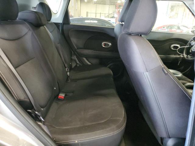 KNDJN2A21F7168747 - 2015 KIA SOUL GRAY photo 10