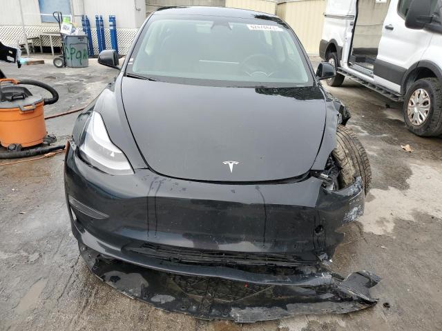 5YJ3E1EB4NF190411 - 2022 TESLA MODEL 3 BLACK photo 5