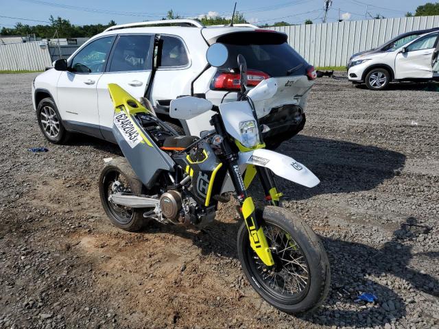 VBKUSV405PM743595 - 2023 HUSQVARNA SUPERMOTO GRAY photo 1