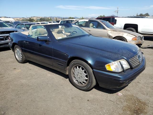 WDBFA63FXVF142871 - 1997 MERCEDES-BENZ SL 320 BLUE photo 4