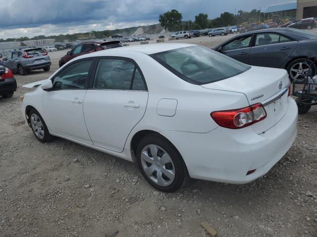 2T1BU4EE8DC093113 - 2013 TOYOTA COROLLA BASE WHITE photo 2