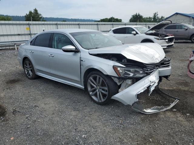 1VWDT7A32HC044261 - 2017 VOLKSWAGEN PASSAT R-LINE Gümüş foto 4