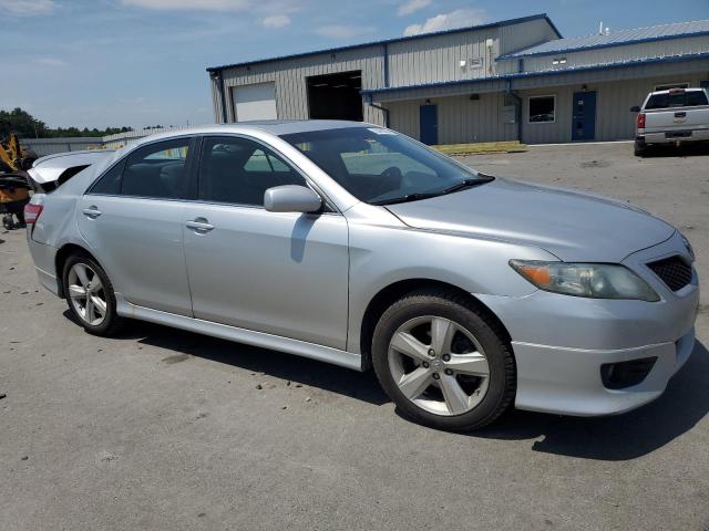 4T1BF3EK0BU135117 - 2011 TOYOTA CAMRY BASE 银色 照片 4