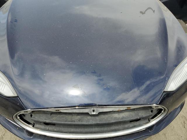 5YJSA1H11EFP39413 - 2014 TESLA MODEL S Blau Foto 11