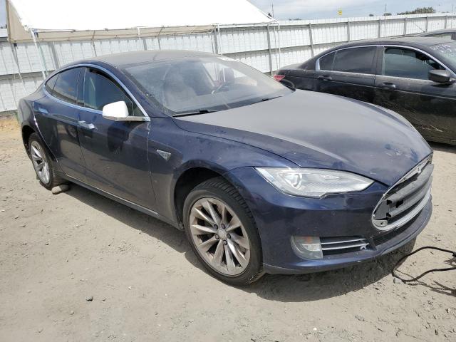 5YJSA1H11EFP39413 - 2014 TESLA MODEL S Blau Foto 4