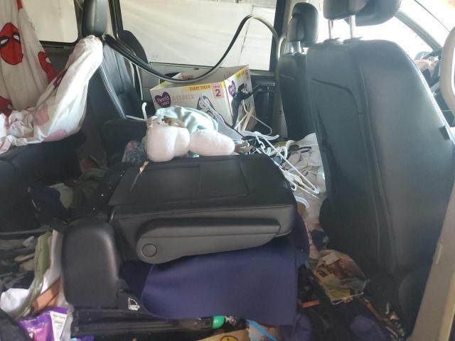 2C4RC1CG8GR306215 - 2016 CHRYSLER TOWN & COU TOURING L GRAY photo 11