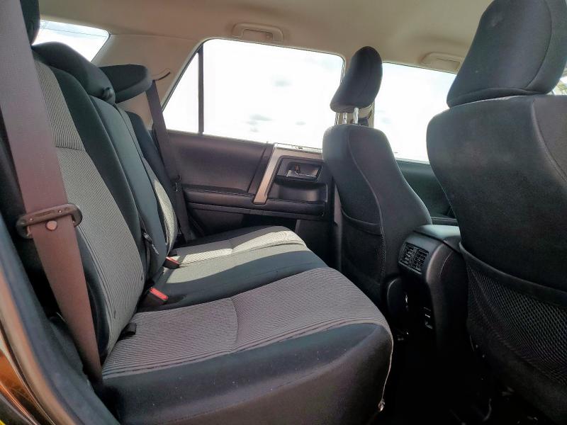 JTEZU5JR6G5123655 - 2016 TOYOTA 4RUNNER SR5 黑色 照片 11