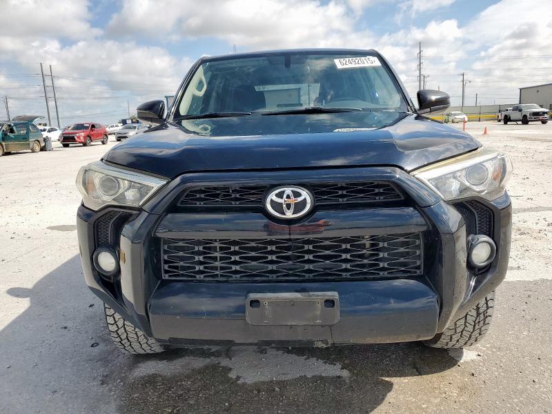 JTEZU5JR6G5123655 - 2016 TOYOTA 4RUNNER SR5 黑色 照片 5