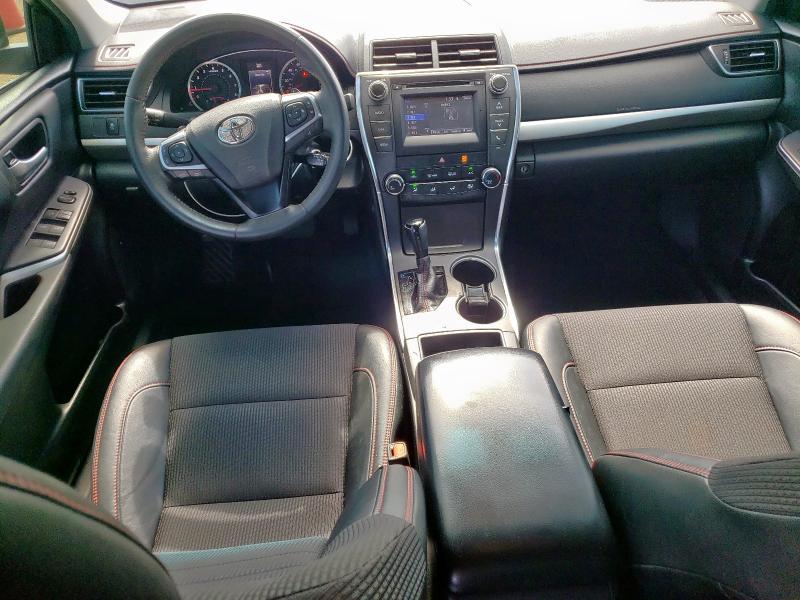 4T1BF1FK1HU446048 - 2017 TOYOTA CAMRY LE ვერცხლისფერი ფოტო 8