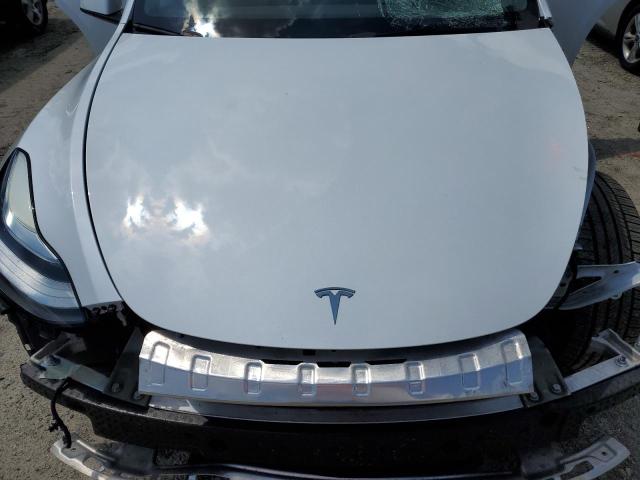 7SAYGAEE5NF398813 - 2022 TESLA MODEL Y WHITE photo 12