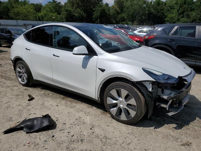 7SAYGAEE5NF398813 - 2022 TESLA MODEL Y WHITE photo 4