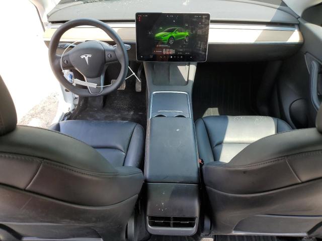 7SAYGAEE5NF398813 - 2022 TESLA MODEL Y WHITE photo 8