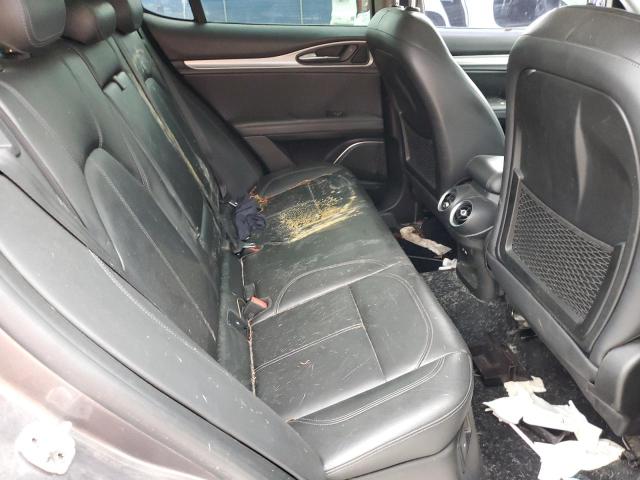 ZASFAKPN2J7B68386 - 2018 ALFA ROMEO STELVIO SPORT Grau Foto 11