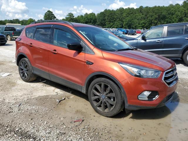 1FMCU0GD1KUB08743 - 2019 FORD ESCAPE SE ნარინჯისფერი ფოტო 4